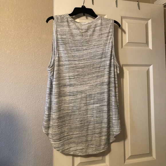 Simple Tank Top - Picture 2 of 2